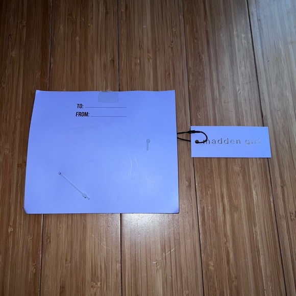 Madden girl reindeer card holder new; super cute with glitter antlers. - Picture 2 of 3